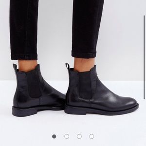 Vagabond Amina Black Leather Boots